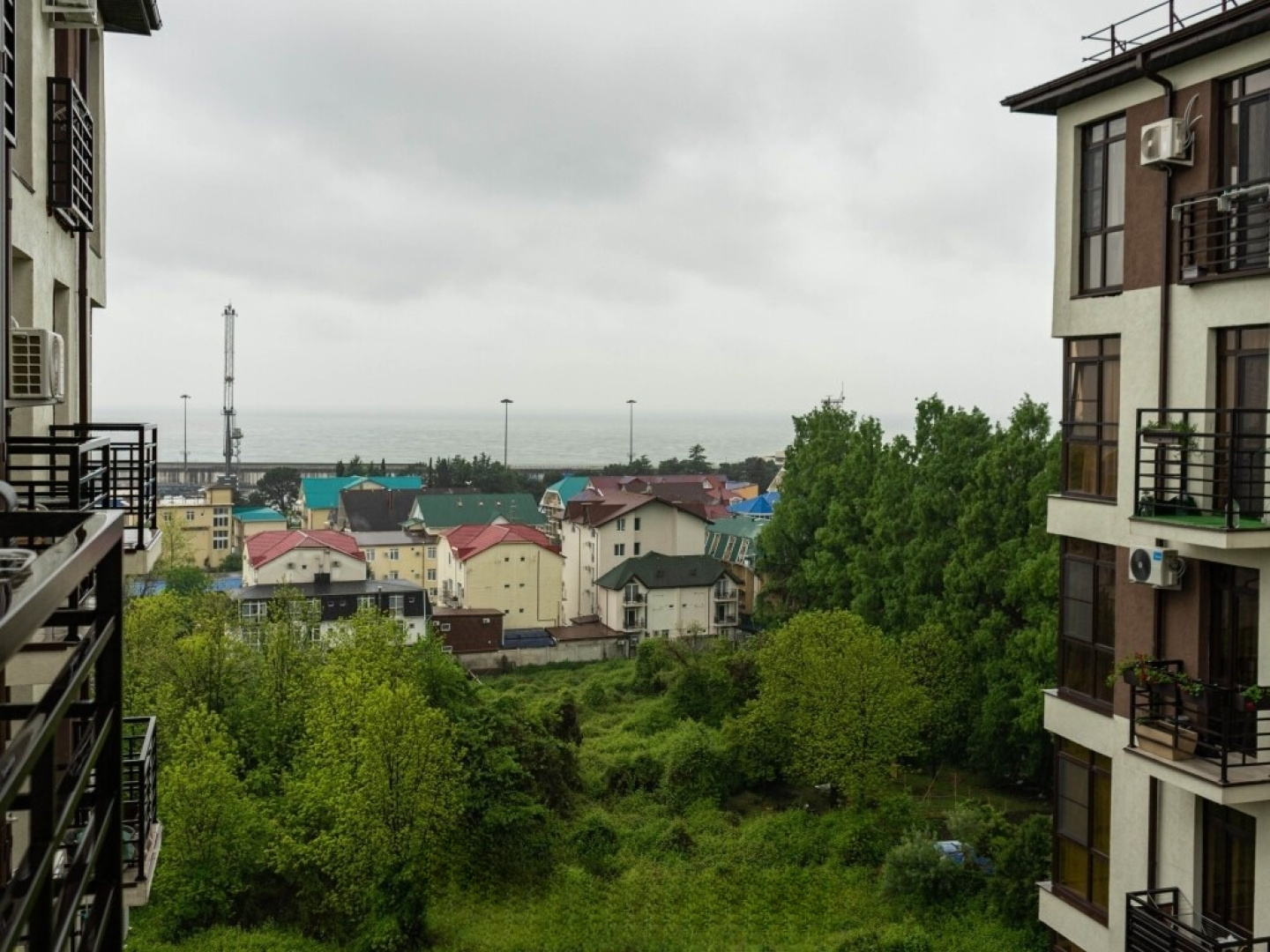 Апартаменты стильные Морент 25 кв. м на 7 этаже в ЖК «Сорренто Парк»