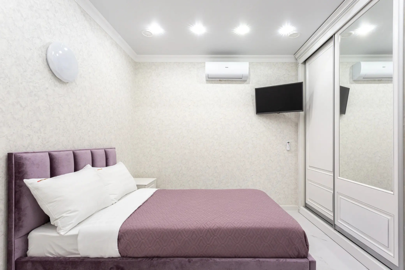 Апартаменты Red Apartments Светлана Парк Ассоль