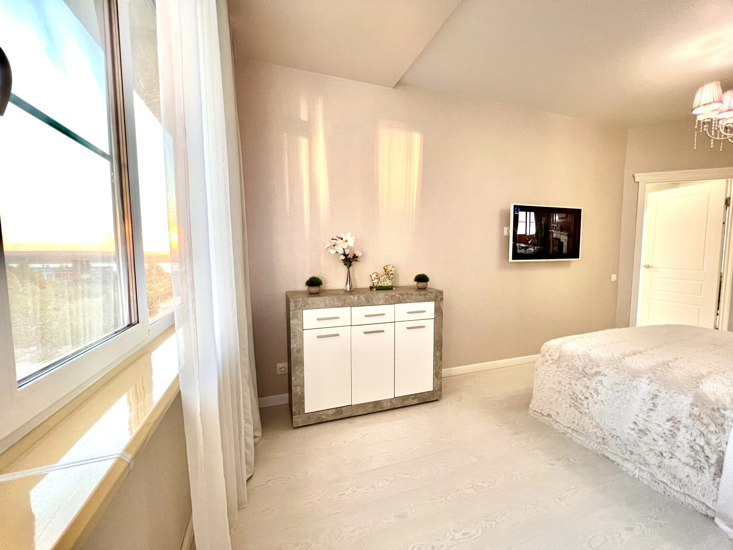 Апартаменты на Ново-Садовой, 106 (лит. О)  с видом на реку Волгу