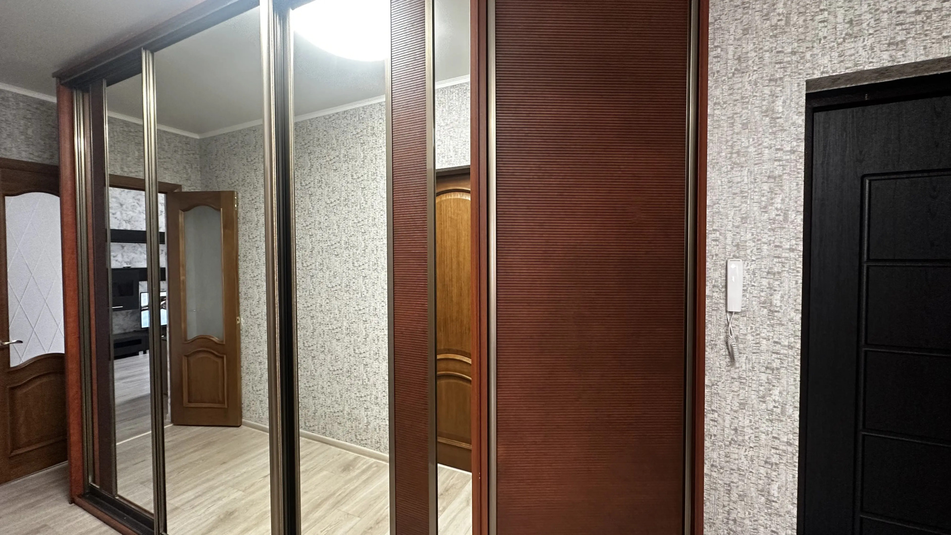 Квартира Уютная большая квартира в новом доме лучшего микрорайона города