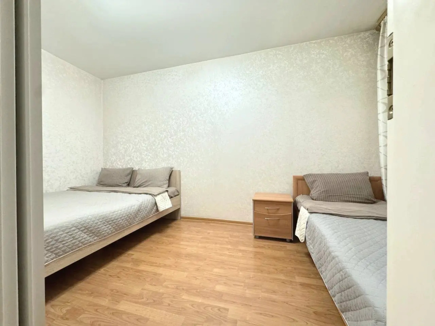 Квартира Двухкомнатная с Балконом и Кондиционером в Центре на Весенней