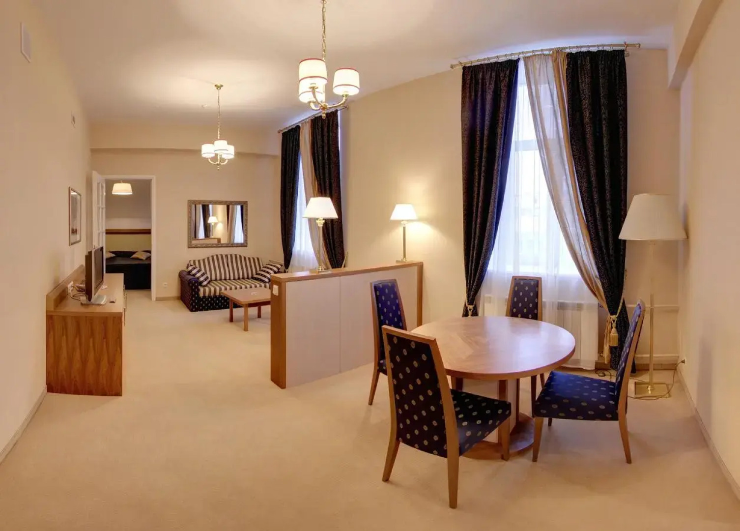 Гостиница Октябрьская