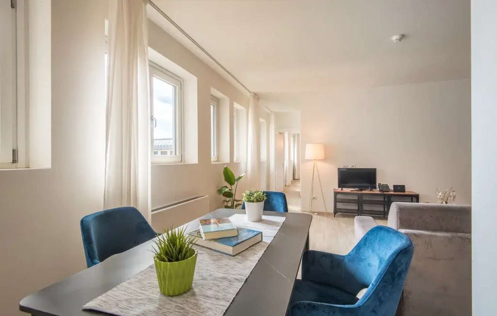 Апарт-отель Siena Hills Apartments