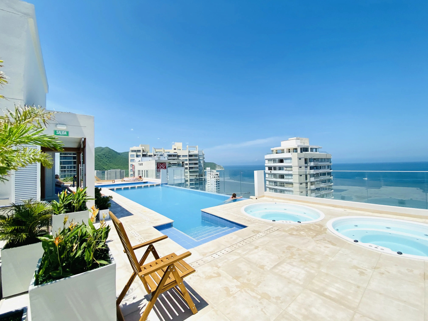 Апартаменты Blue Loft oceanview in Marina rooftop pool prime location