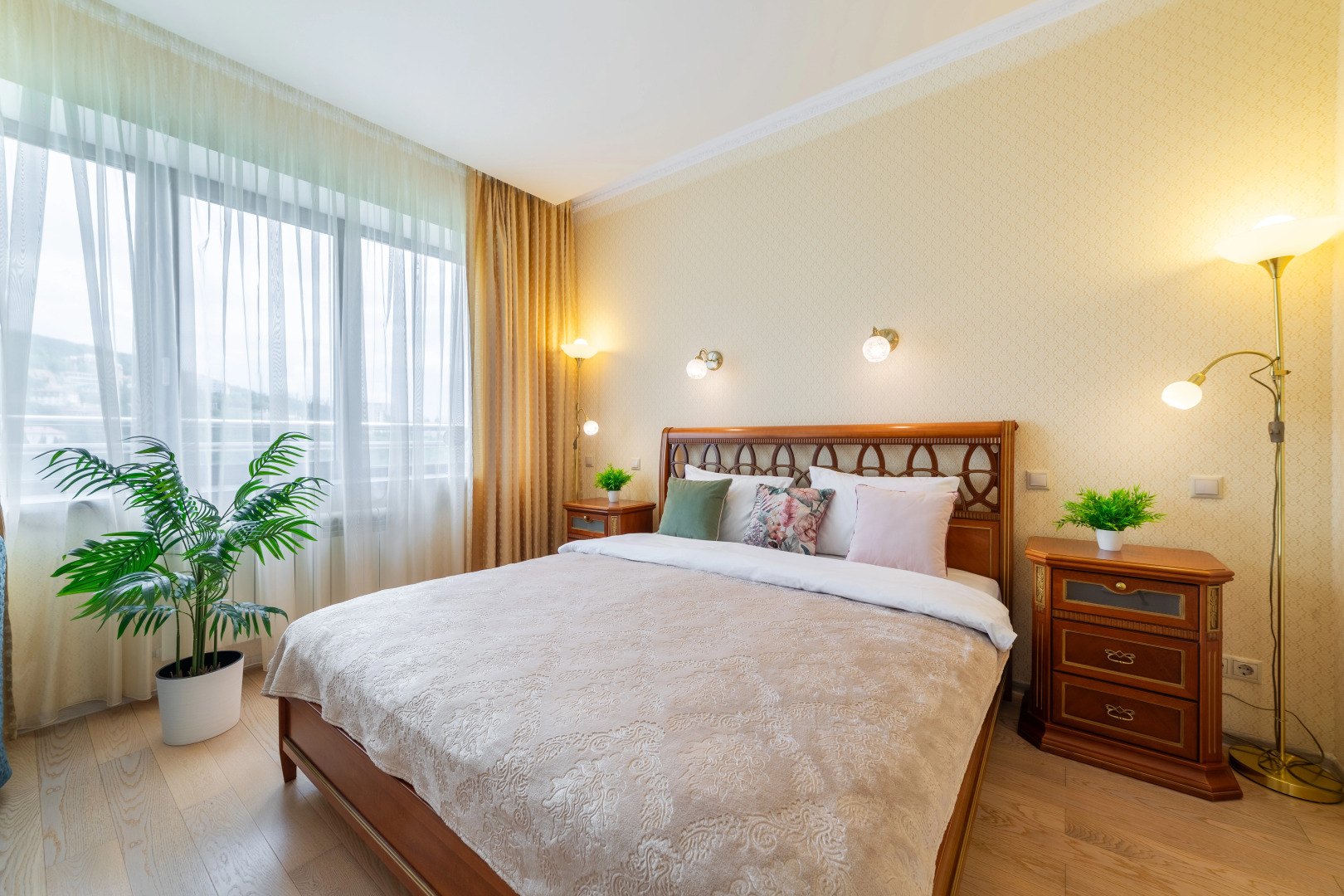 Квартира с двумя террасами и бассейном