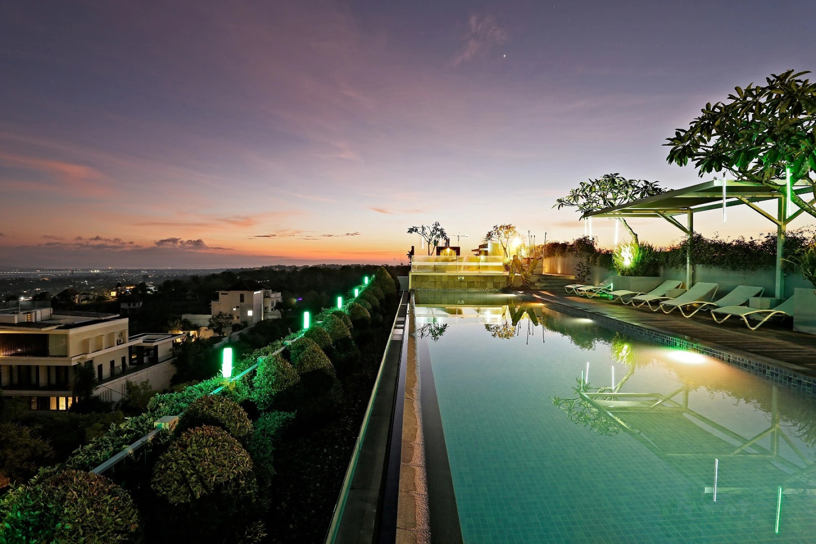 Отель MaxOneHotels Bukit Jimbaran