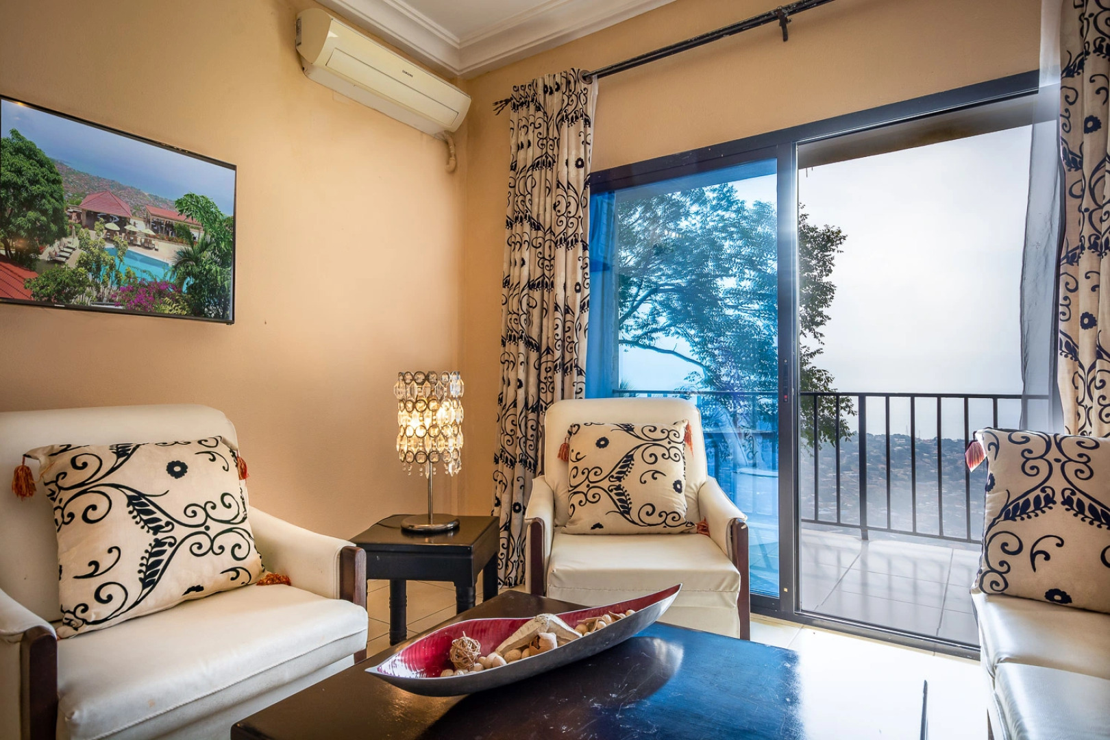 Отель The Country Lodge