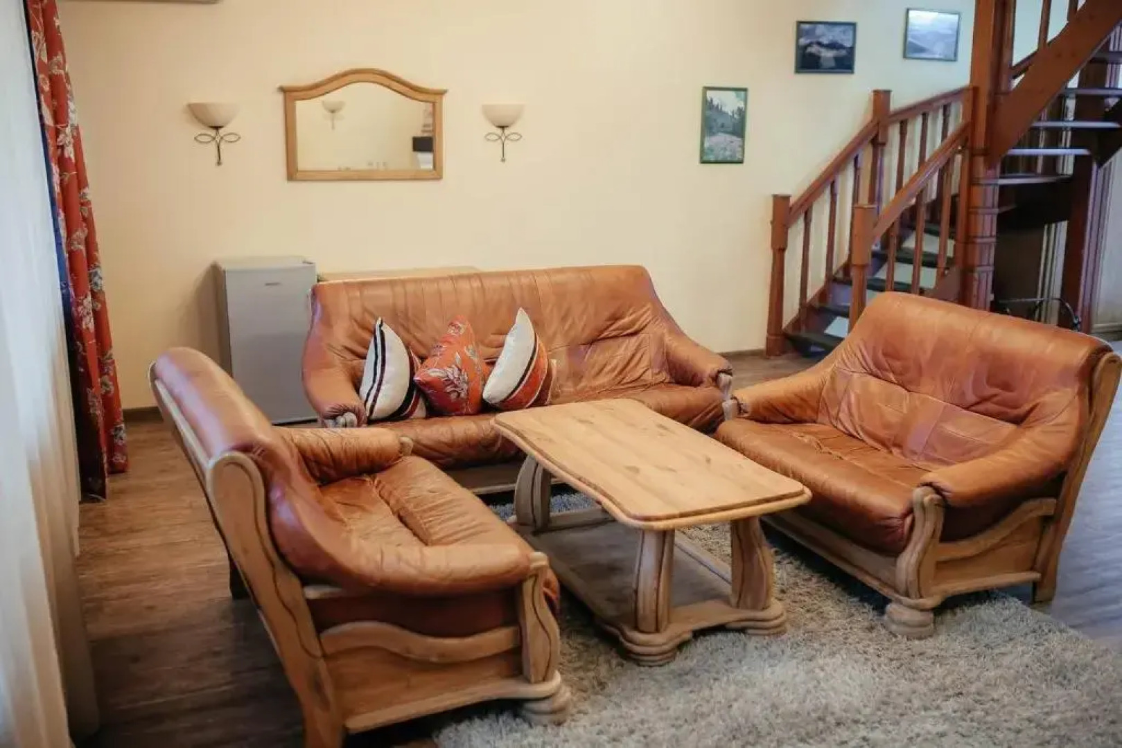 Отель Тау-House