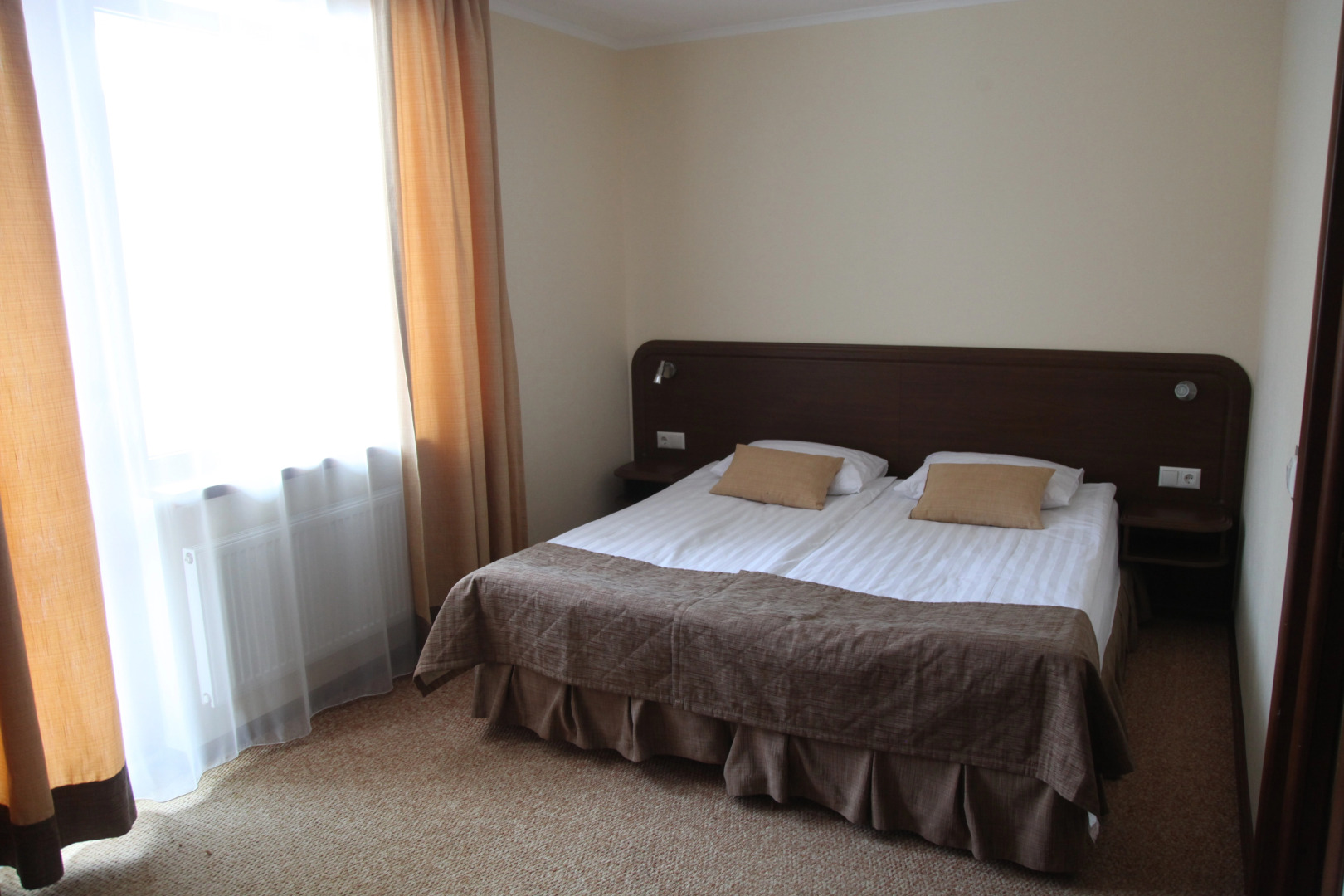 Отель Наступ