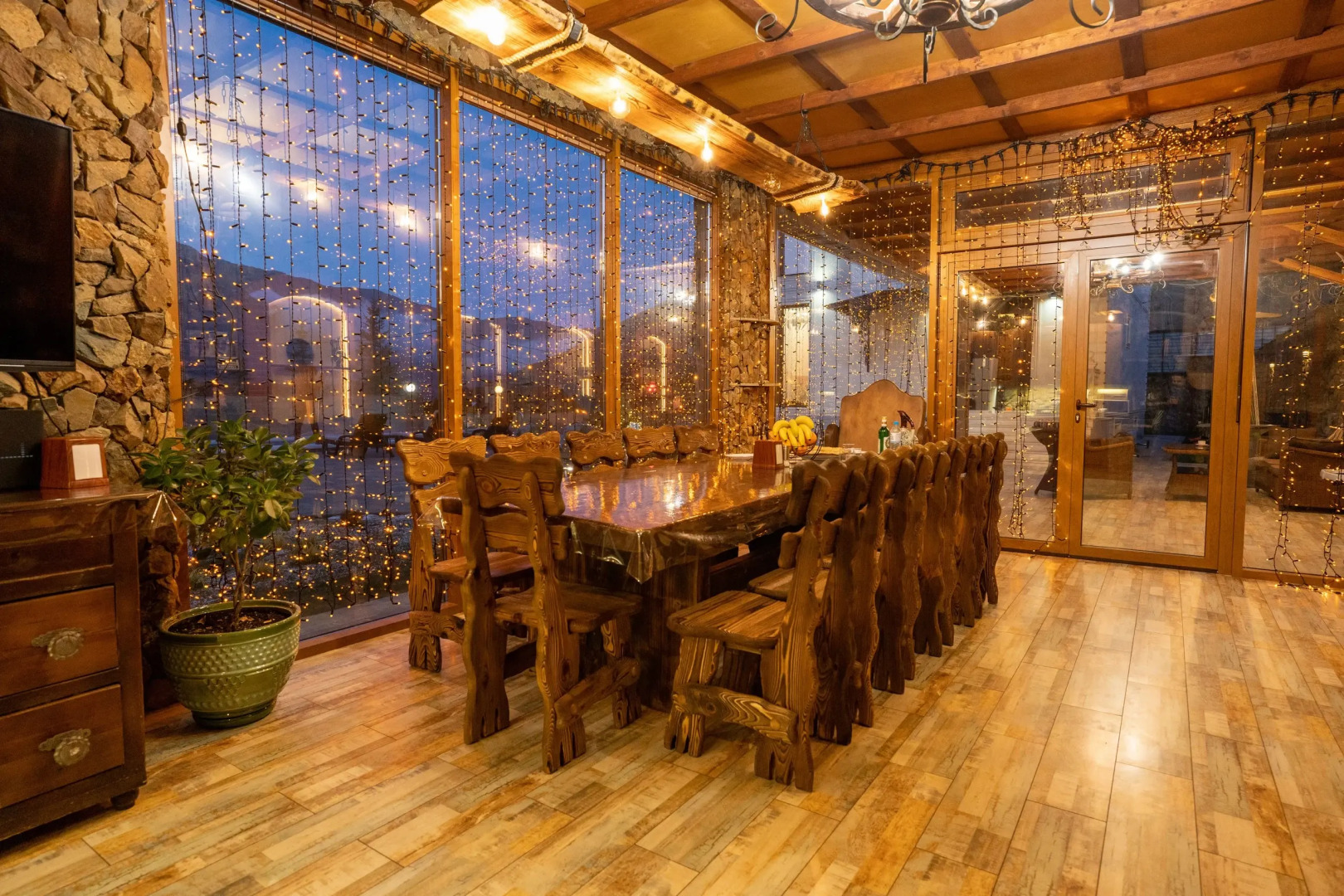 Частный Дом в Горах с Бассейном