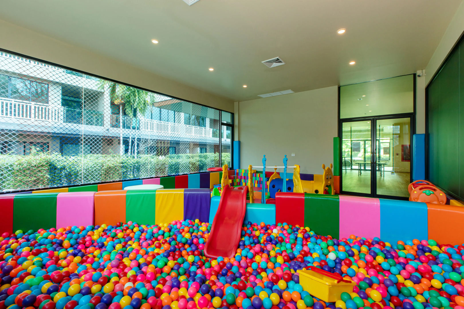 Курортный отель Maikhao Palm Beach