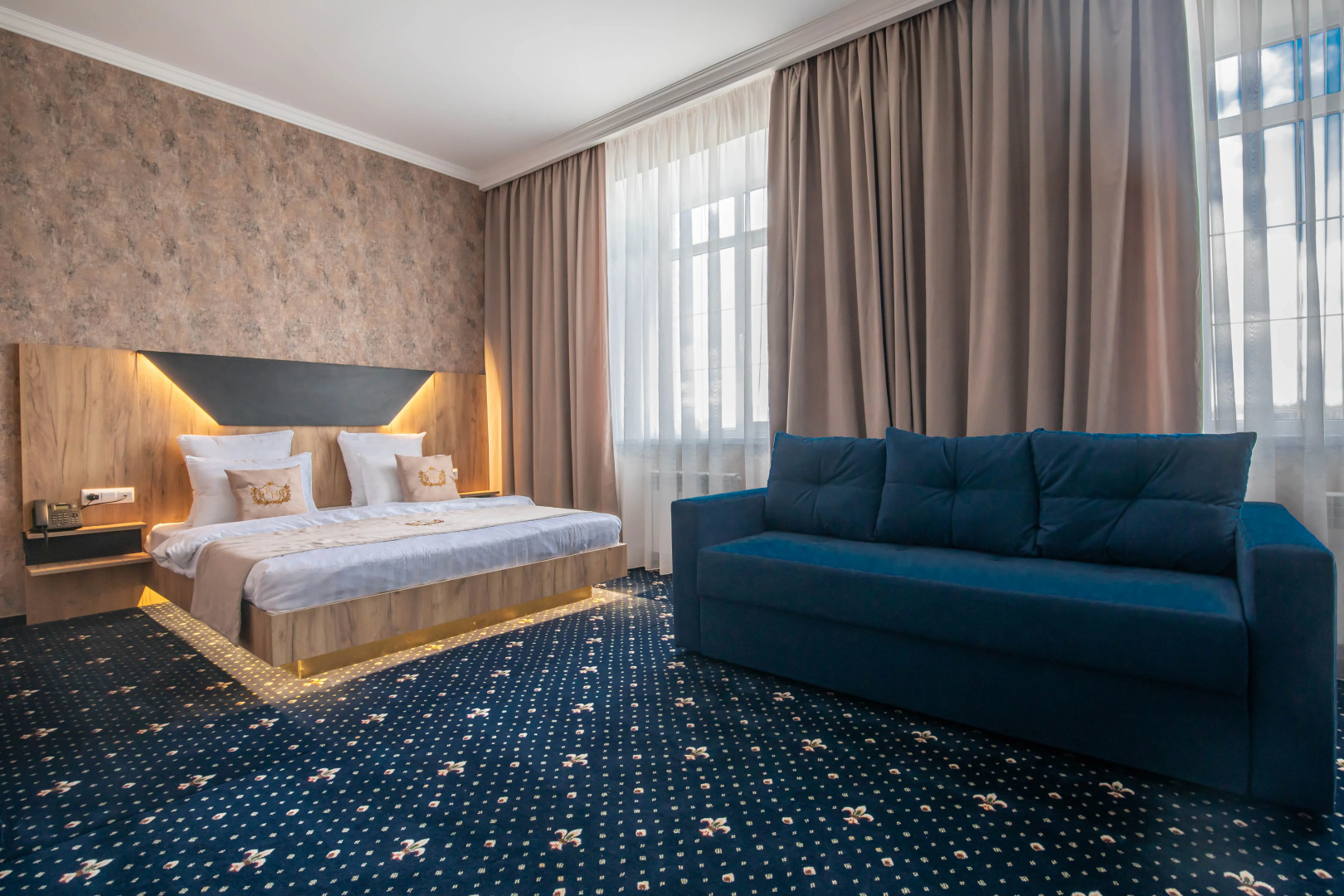 Отель Full House