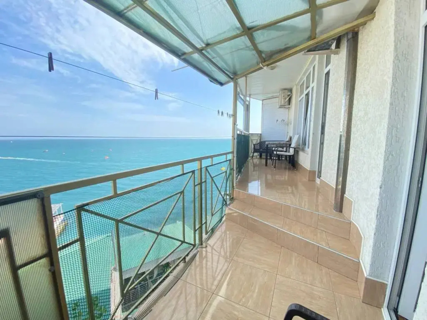 Квартира премиум с 2 спальнями с видом на море и балконом 4/2