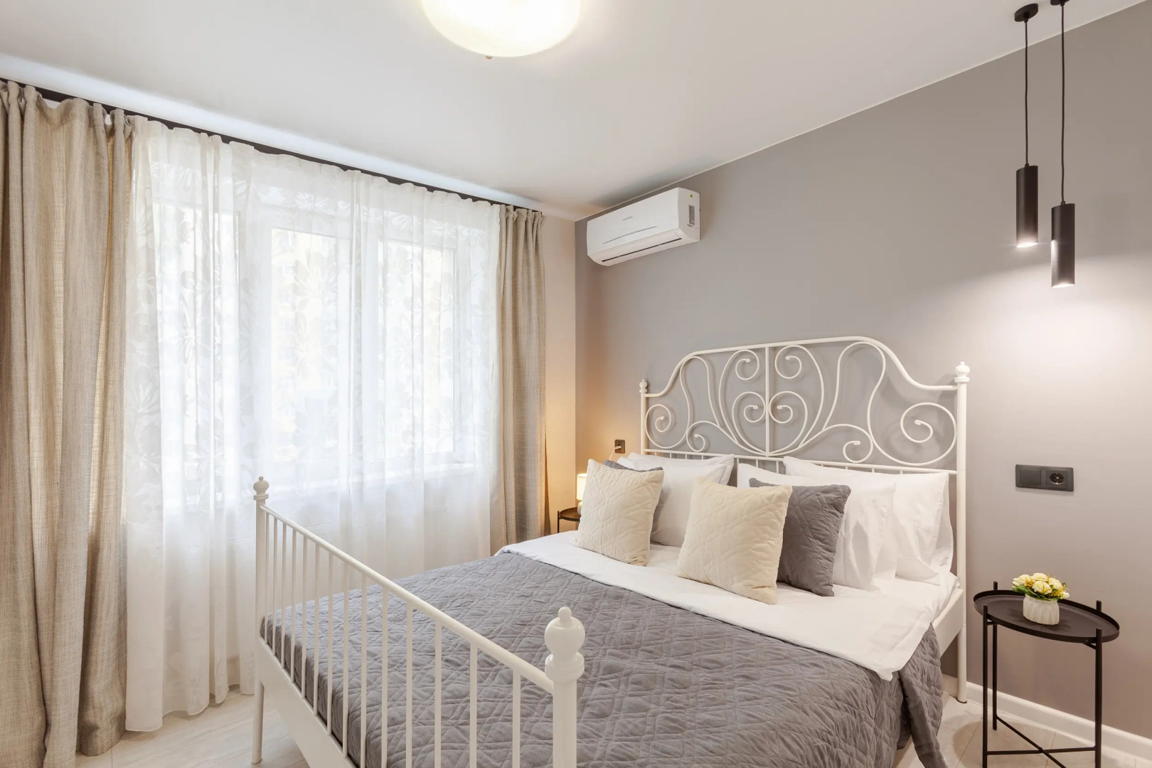 Апартаменты евродвушка RentPlaza класса LUX