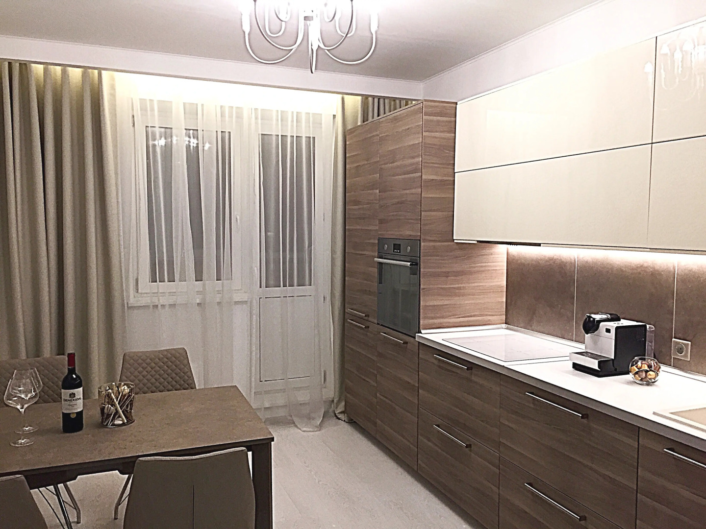 Двухкомнатные Апартаменты Люкс возле Липового Парка