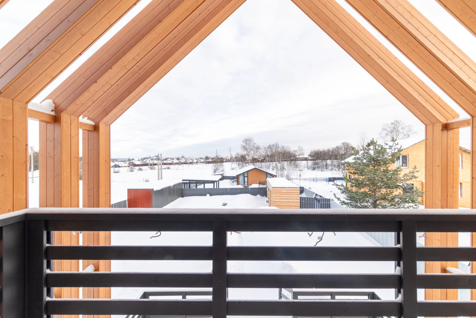 Гостевой дом LuckyHomeRent Домик у Озера 2