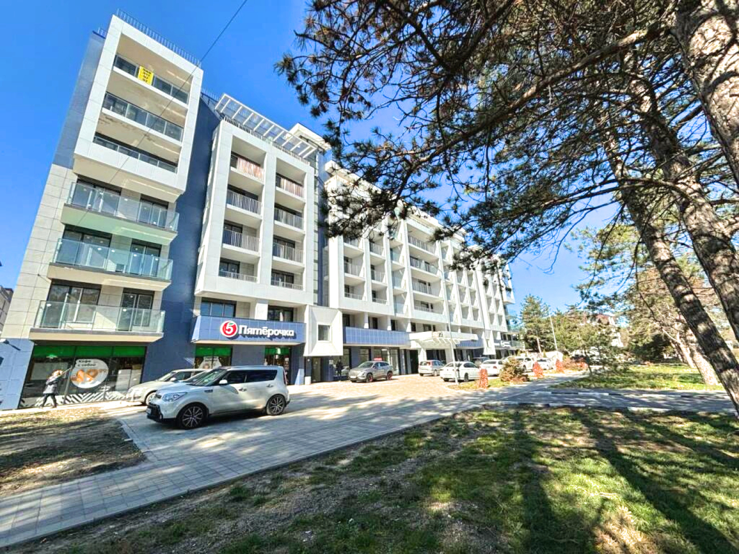 Апартаменты с бассейном с видом на море