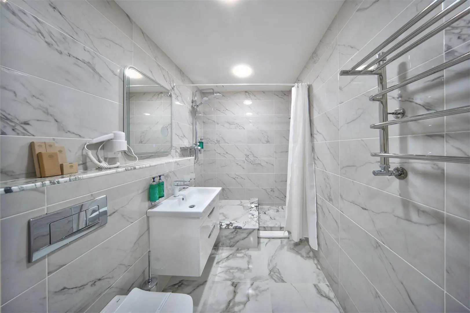 Хатти Апарт