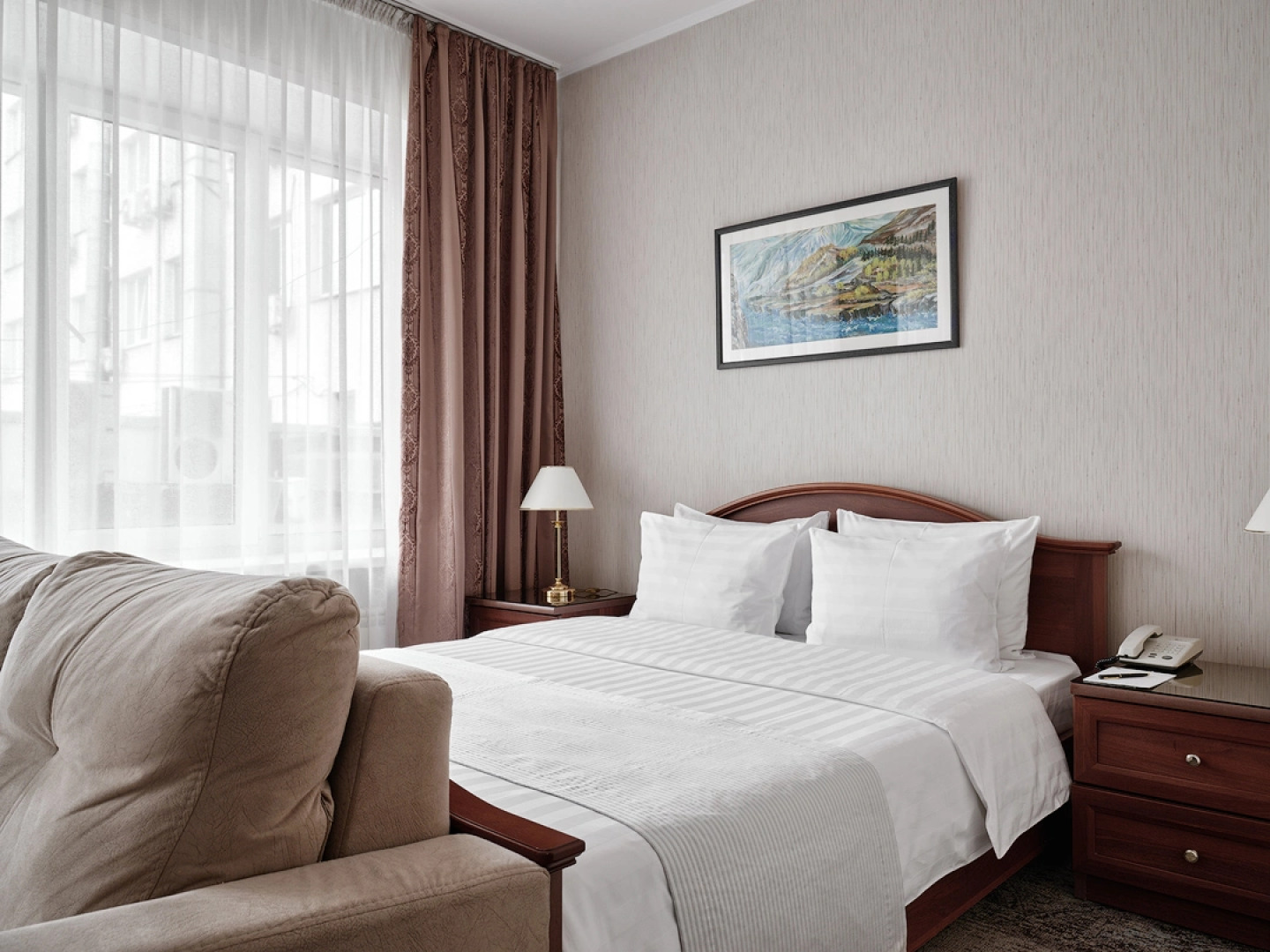 Гостиница Октябрьская