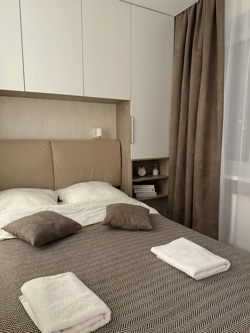 Апартаменты PosutochnoSV на Лунной 30