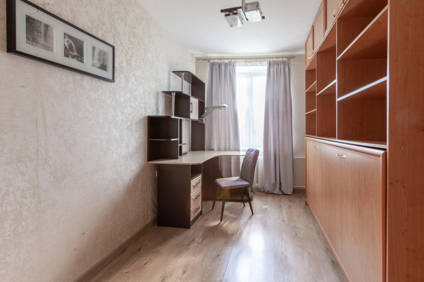 Квартира двухкомнатная вблизи Петергофских фонтанов