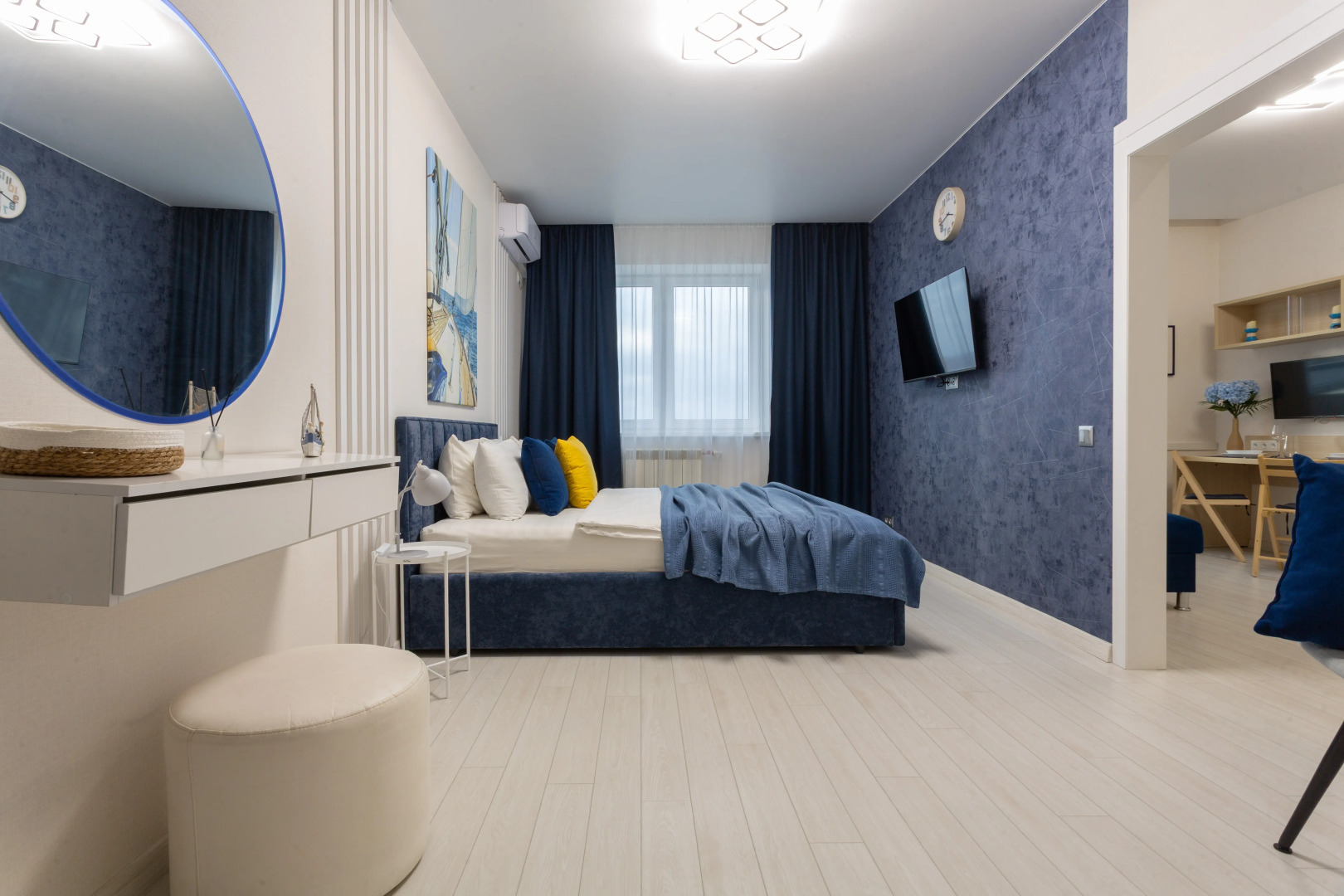 Сеть Апартаментов «Атмосфера» | Санторини — Морское Спокойствие И Городская Высота