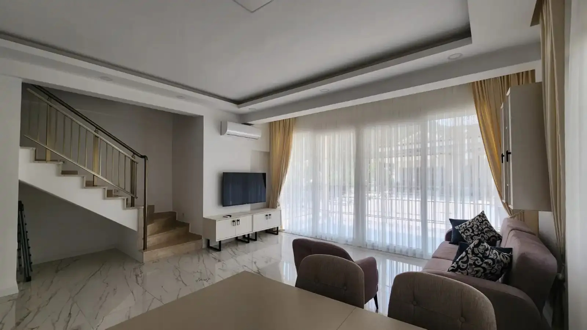 Вилла Монтана с панорамным видом на горы