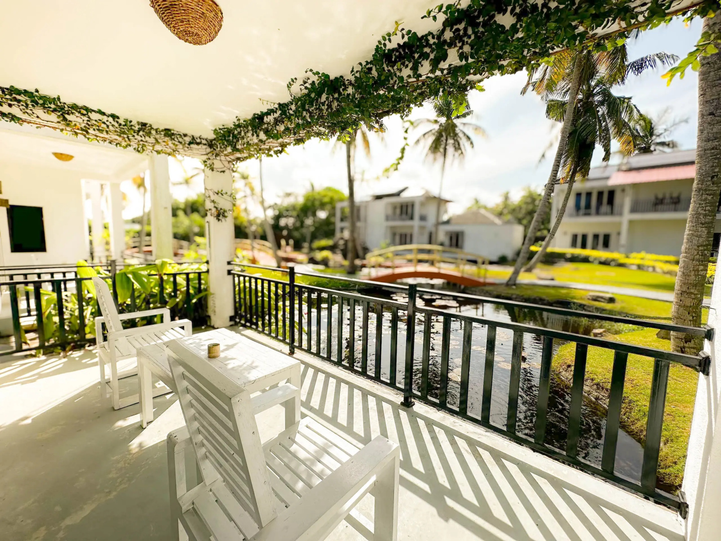 Отель Amaluna Resorts