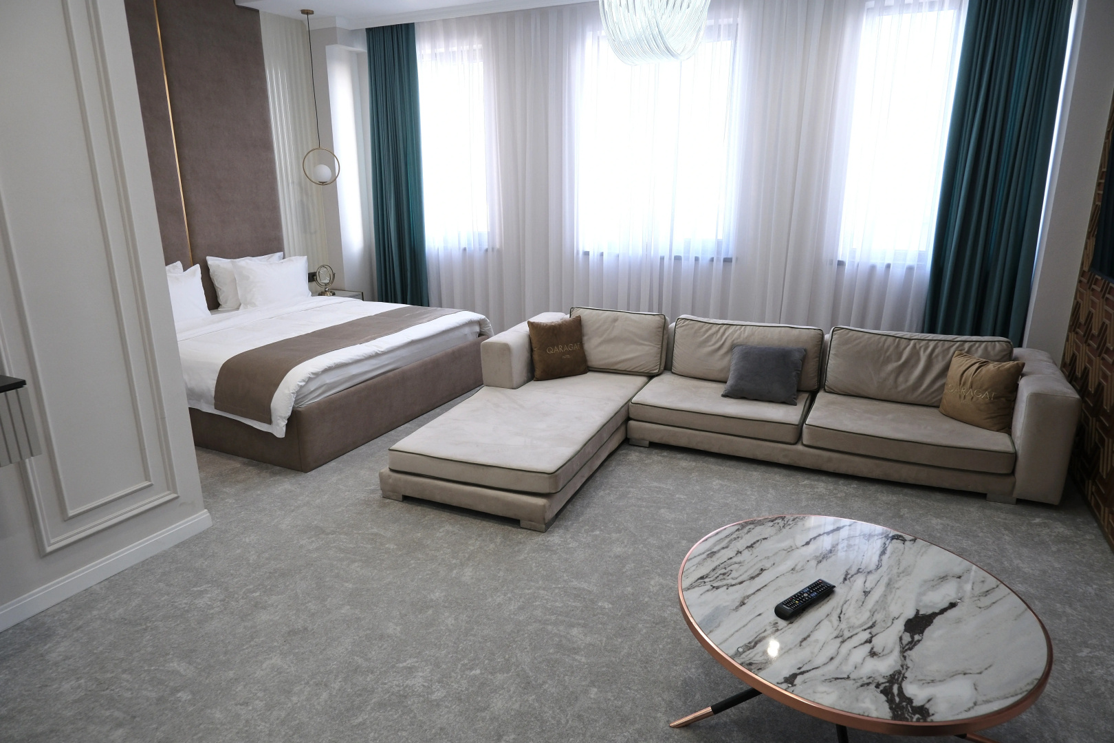 Отель Qaragat Hotel Jalal Abad