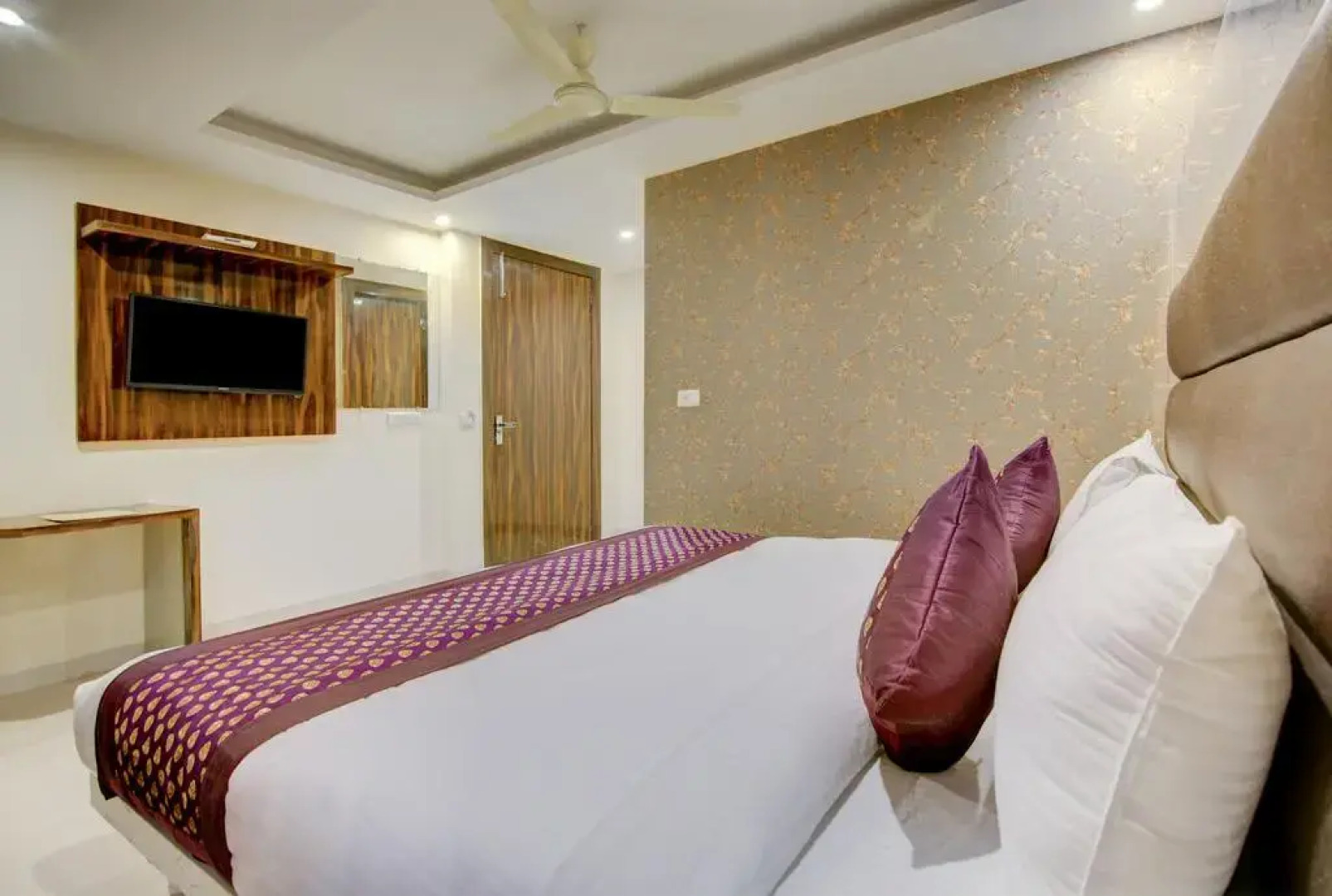 Отель Metro Tower