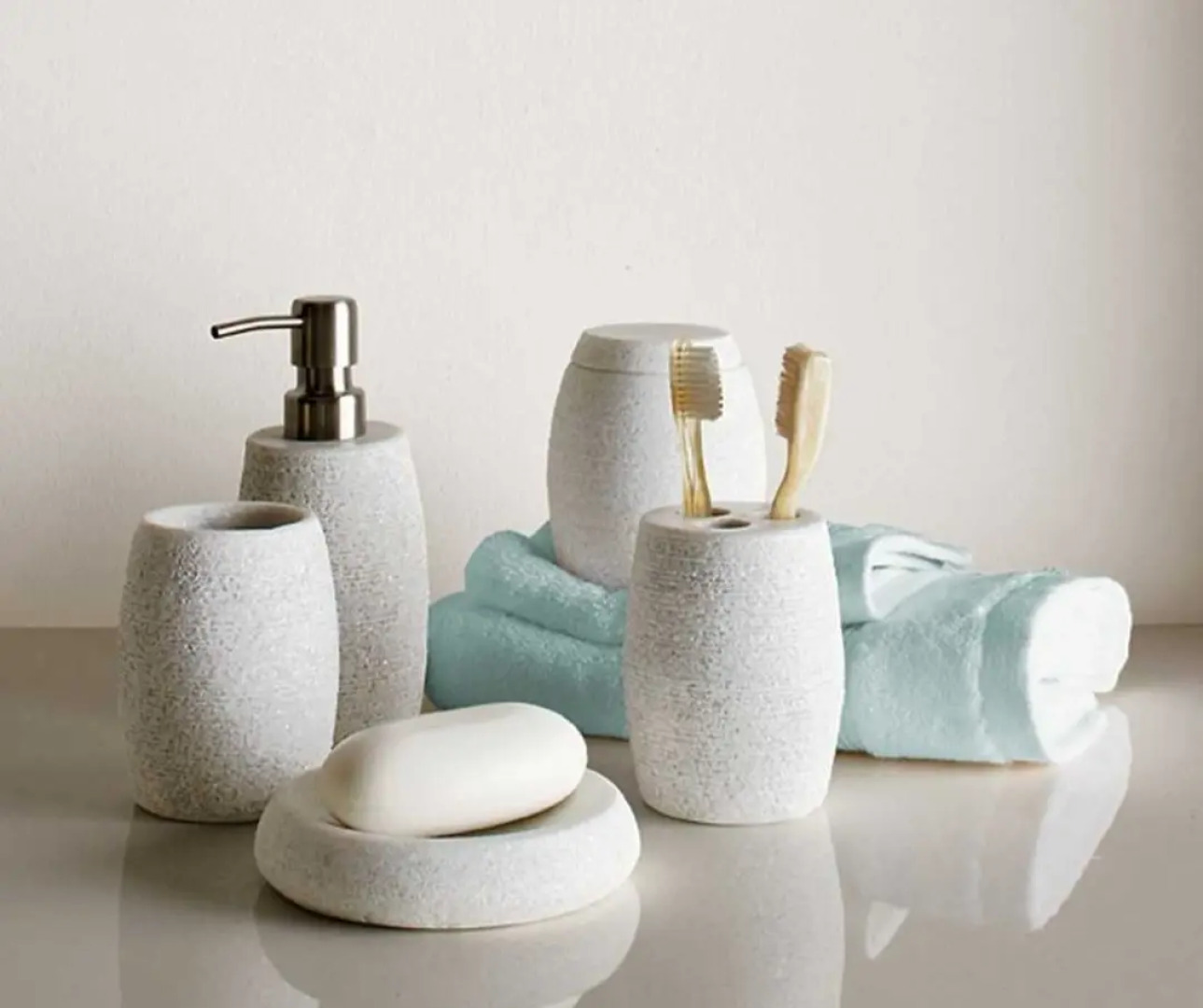 Апартаменты Шикарные В центре с видом на Золотой мост и Русский мост