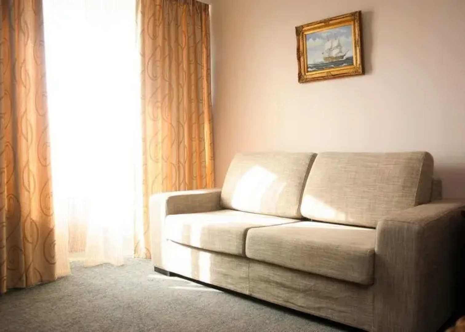 Гостиница Командор