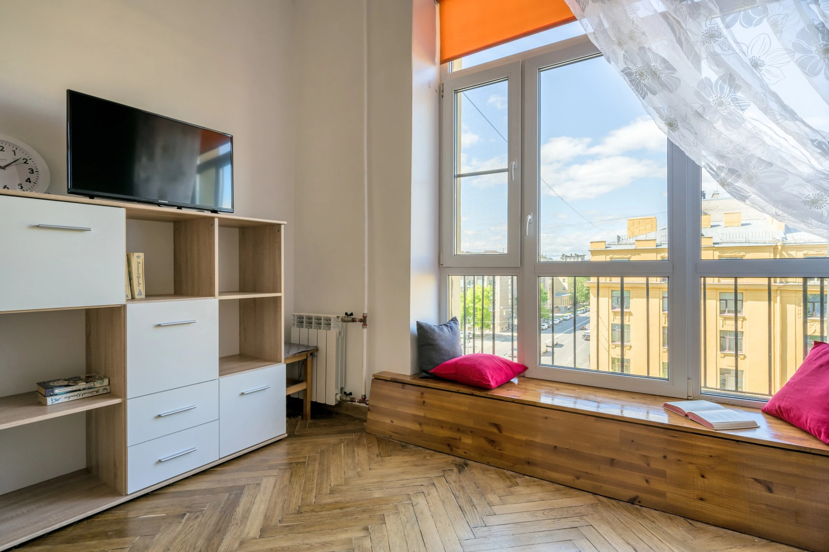 Жилое помещение Комната с Балконом на Васильевском Острове