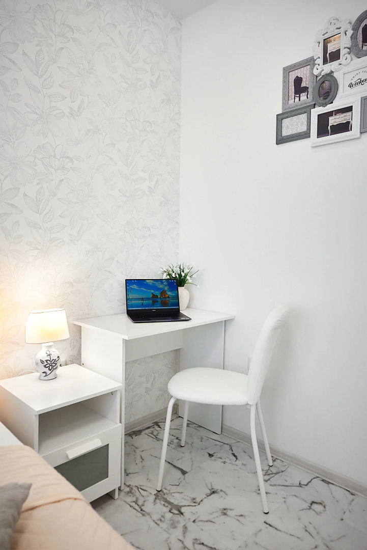 2-к. полноценная квартира, класса люкс, с панорамой на храмовый комплекс