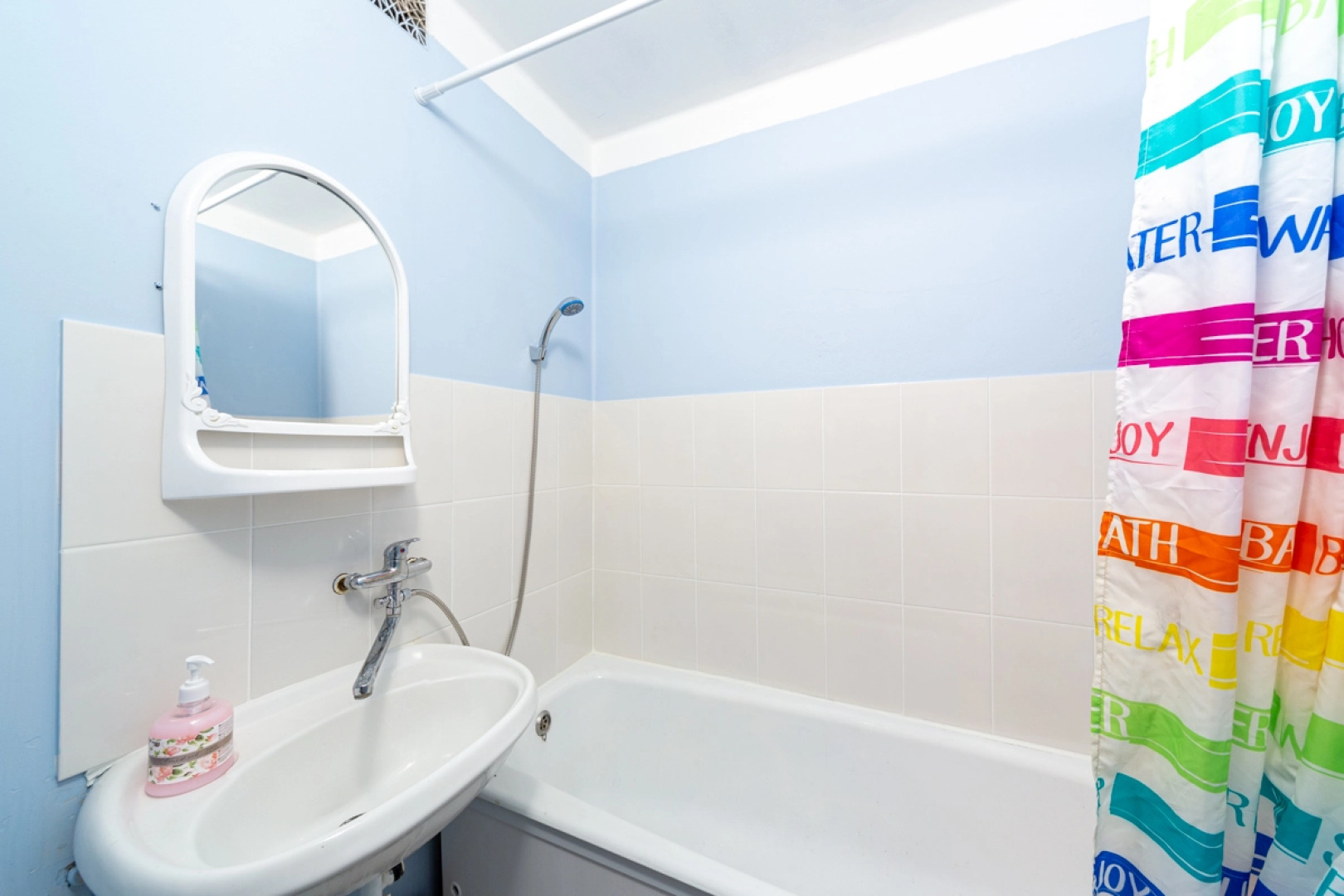 Апартаменты Двухкомнатные у ТРК Планета