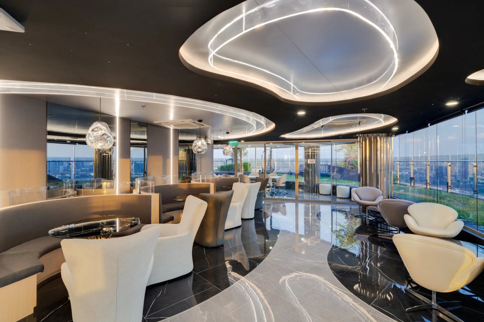 Отель Oakwood Suites Tiwanon Bangkok