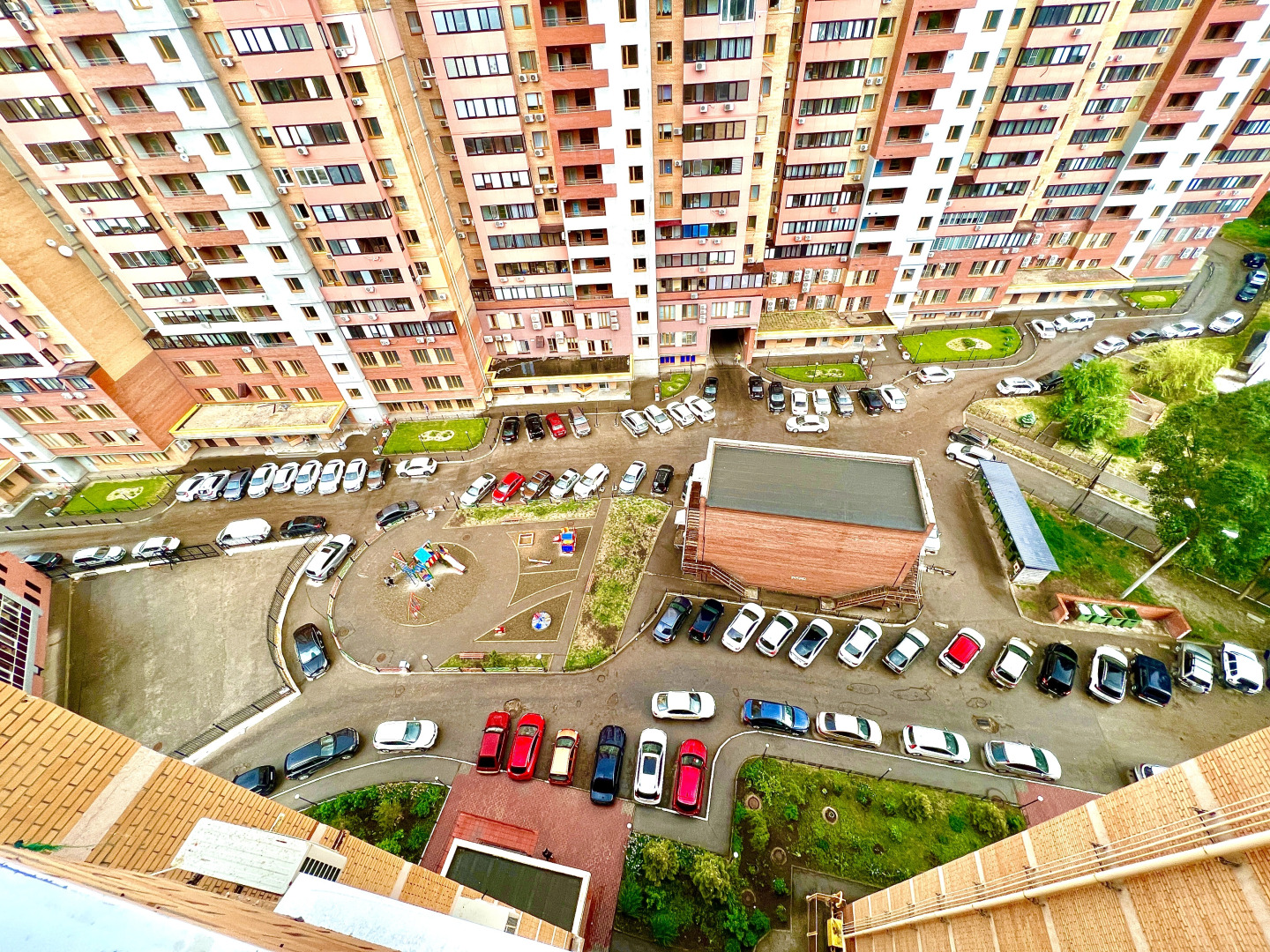 Апартаменты двухкомнатные на 13 этаже в ЖК Современник рядом с МТЛ-Арена