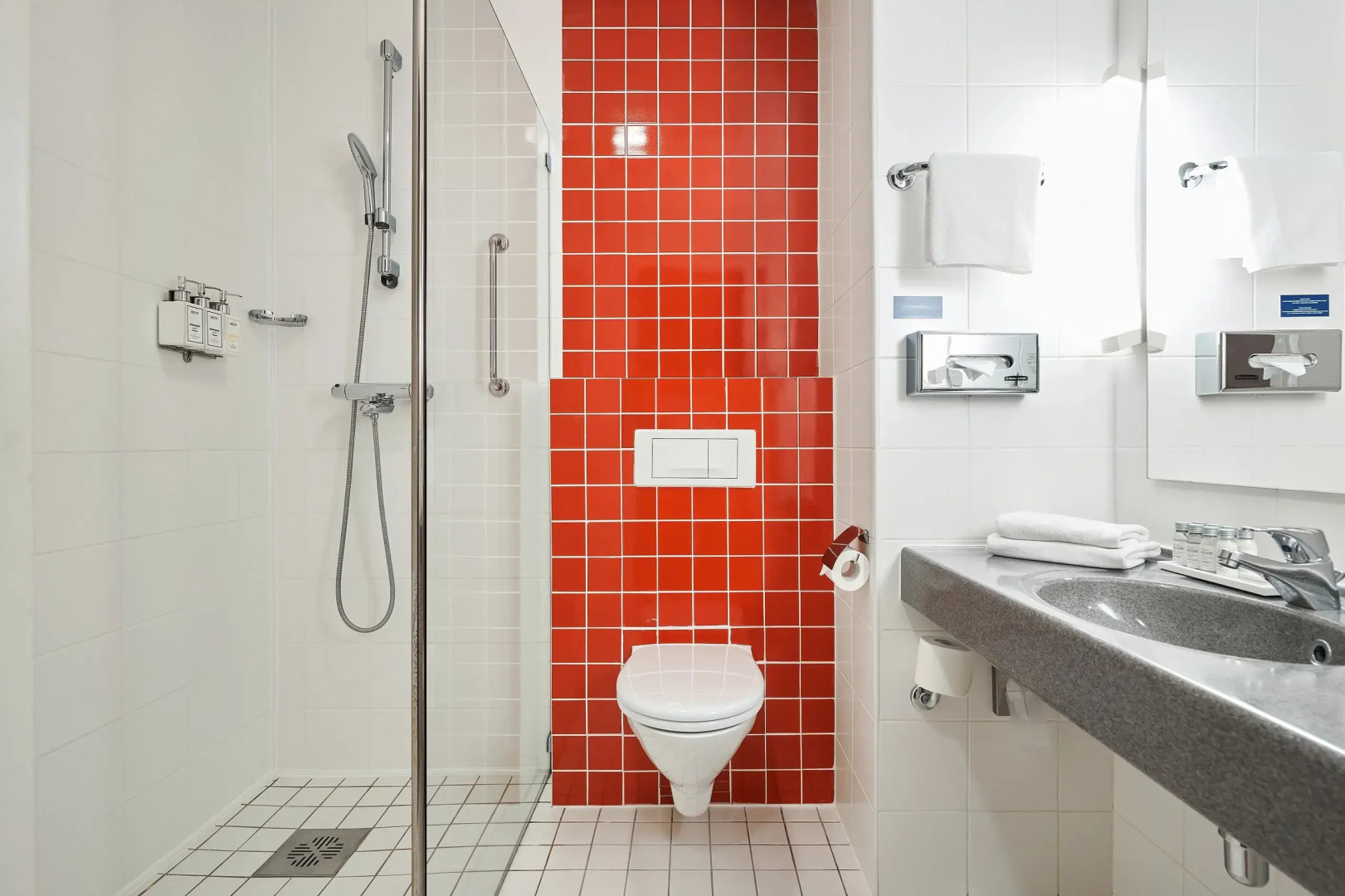 Отель Cosmos Ekaterinburg Hotel