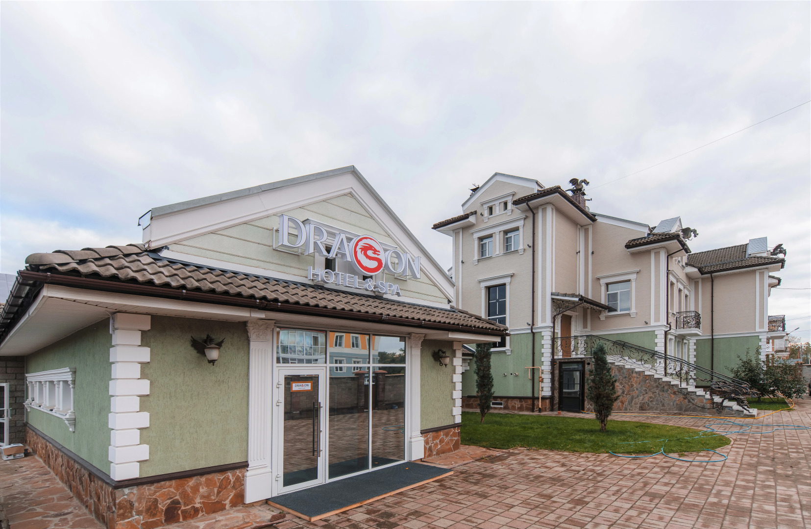 Отель Dragon Spa