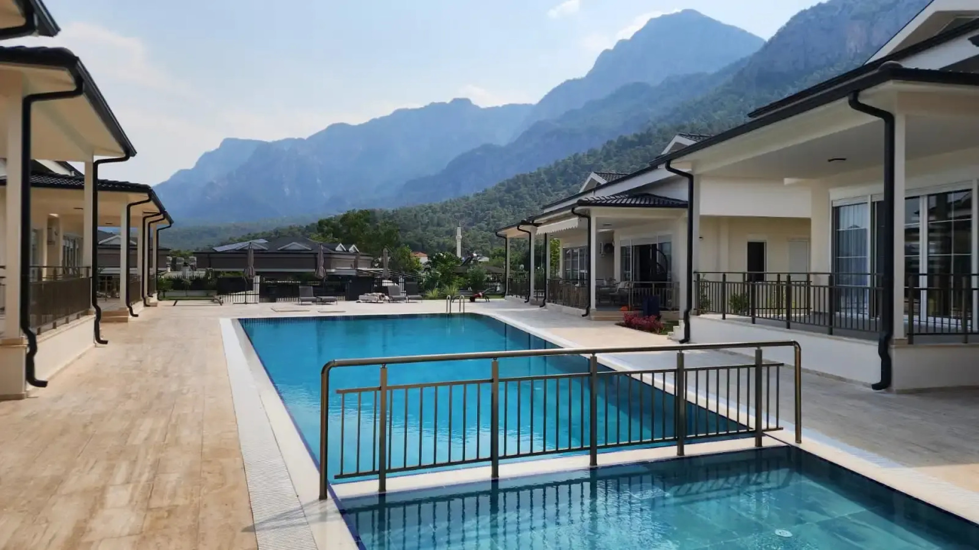 Вилла Монтана с панорамным видом на горы