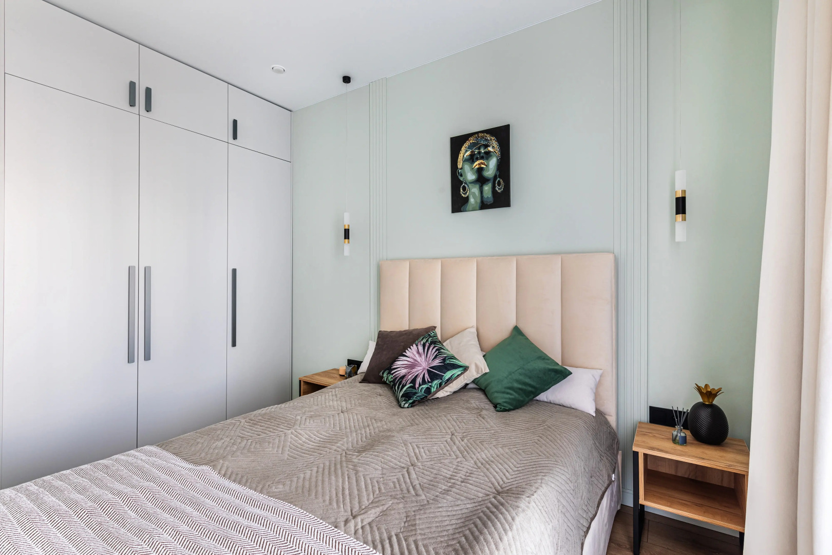 Квартира с красивым видом на город ЖК Уникум Новаторов 8а