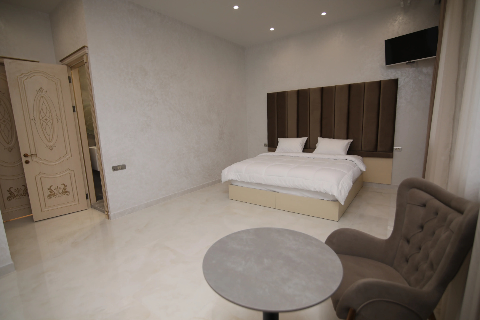 Отель Louvre Home