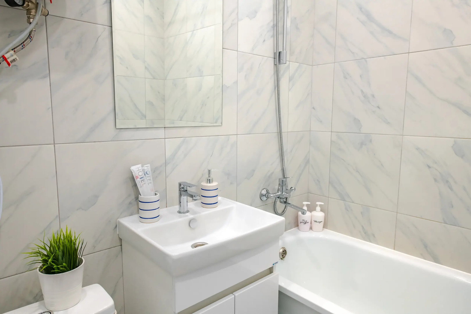 Апартаменты TopHouse на Брянской 18 двухкомнатные