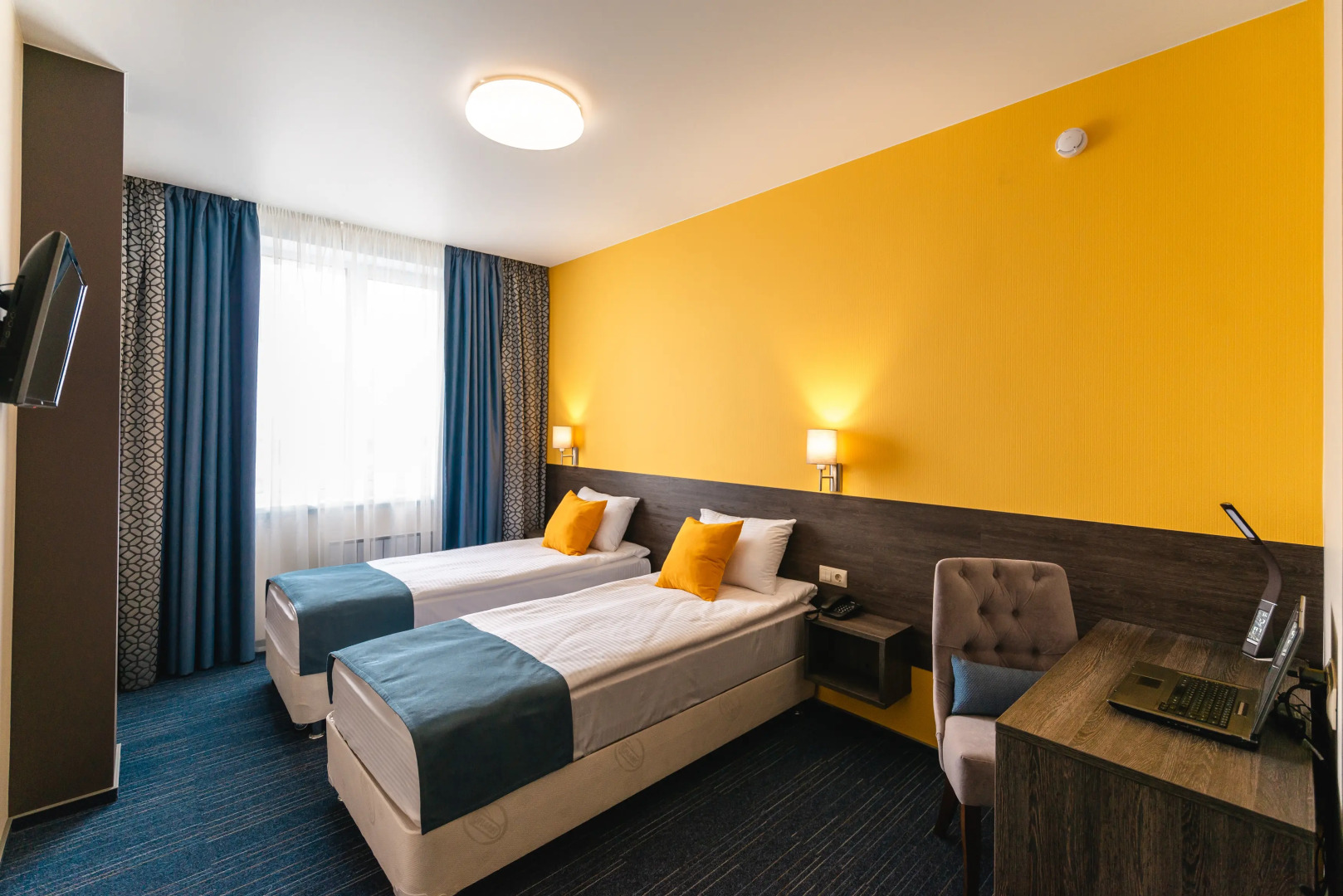 Отель Авитель