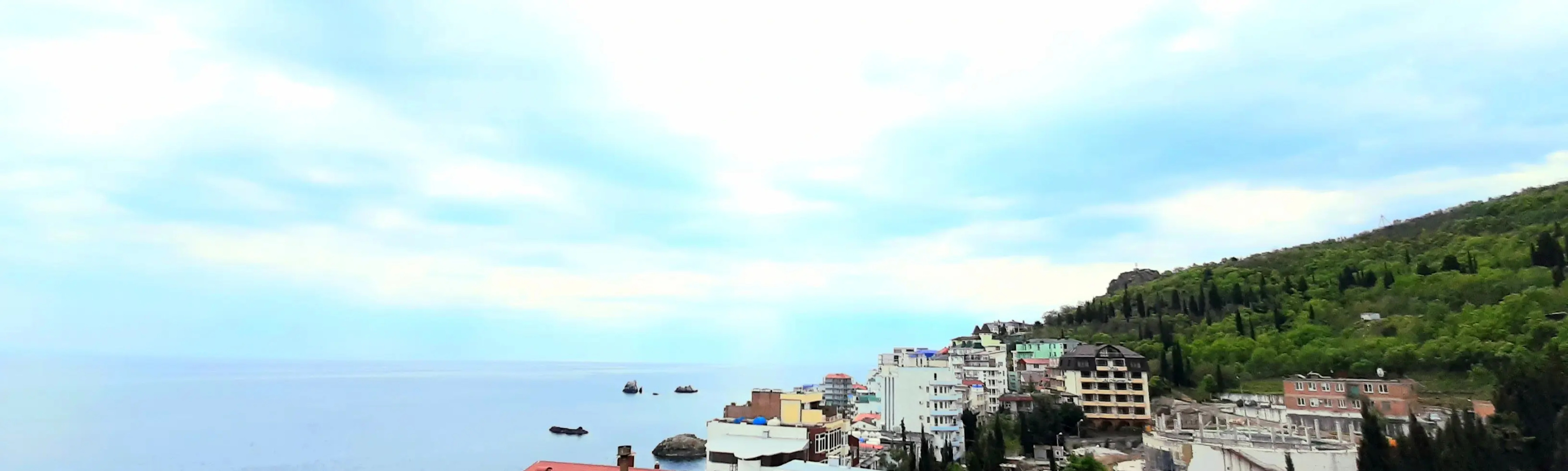 Курортный отель Корона