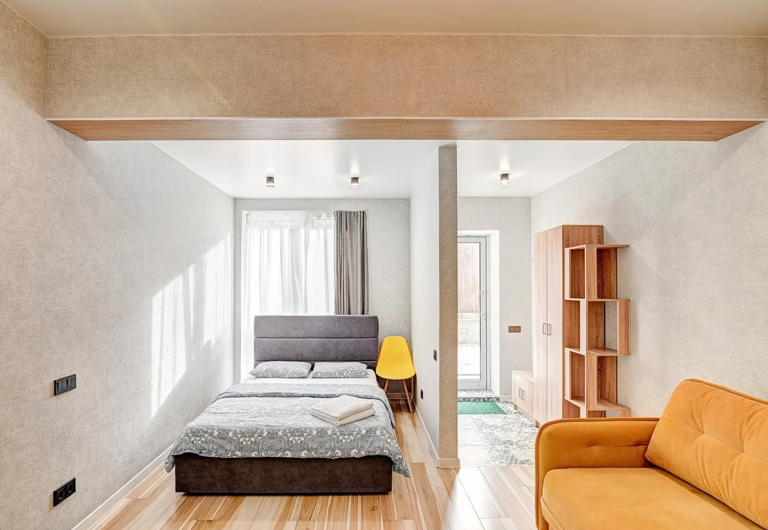 Отель Манжари