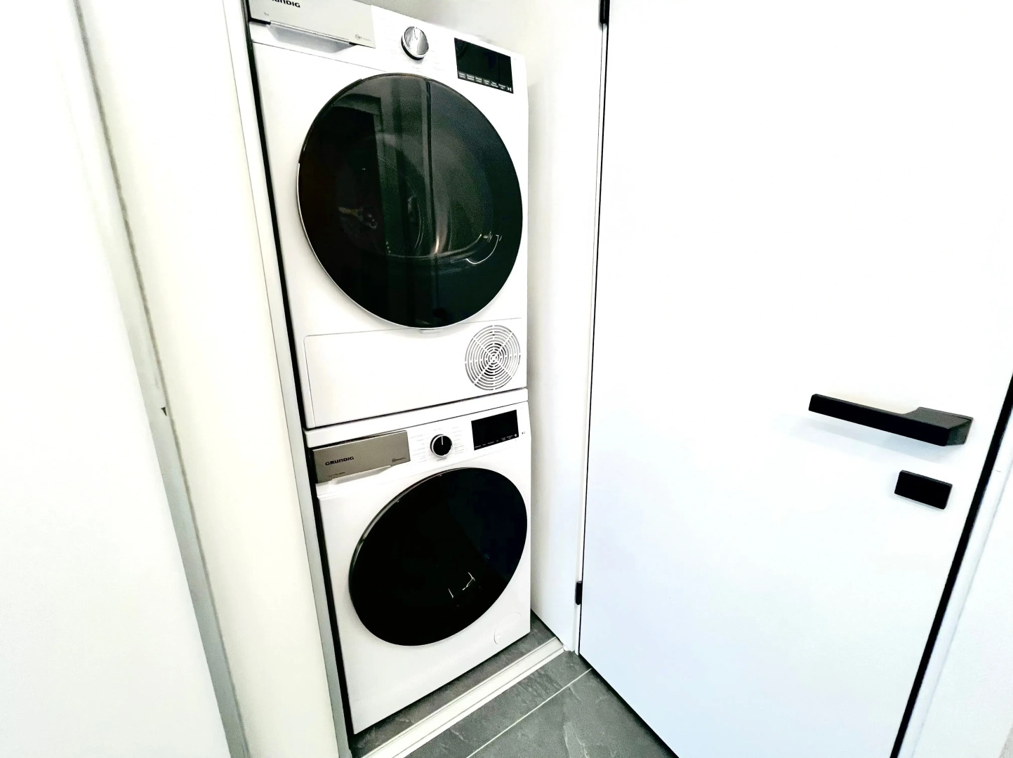 Квартира видовая Неотель в Резиденции Галерея Чижова, в центре города