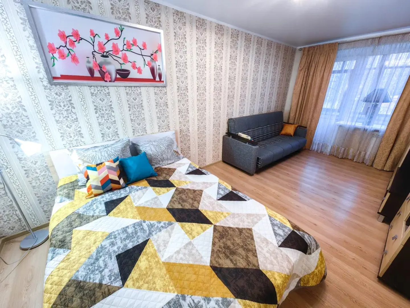 Апартаменты Трехкомнатная квартира рядом с ЦИПК Росатома