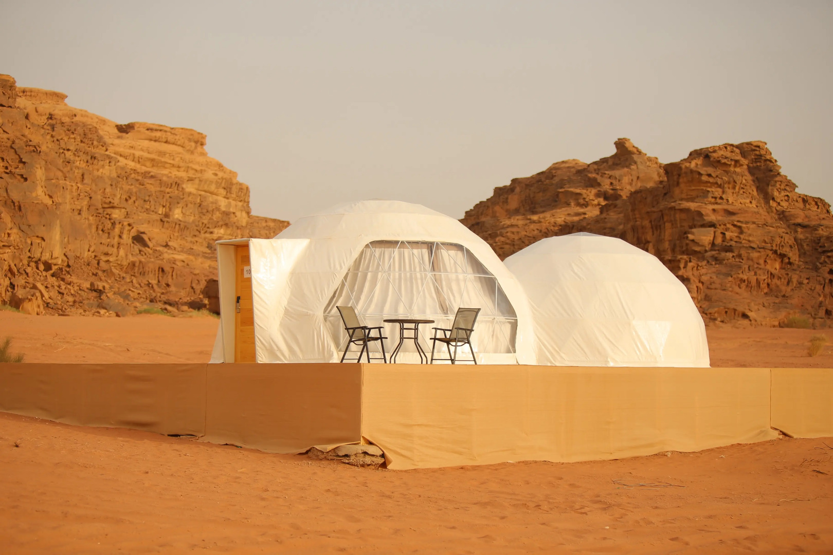 Кемпинг Wadi Rum UFO Luxotel