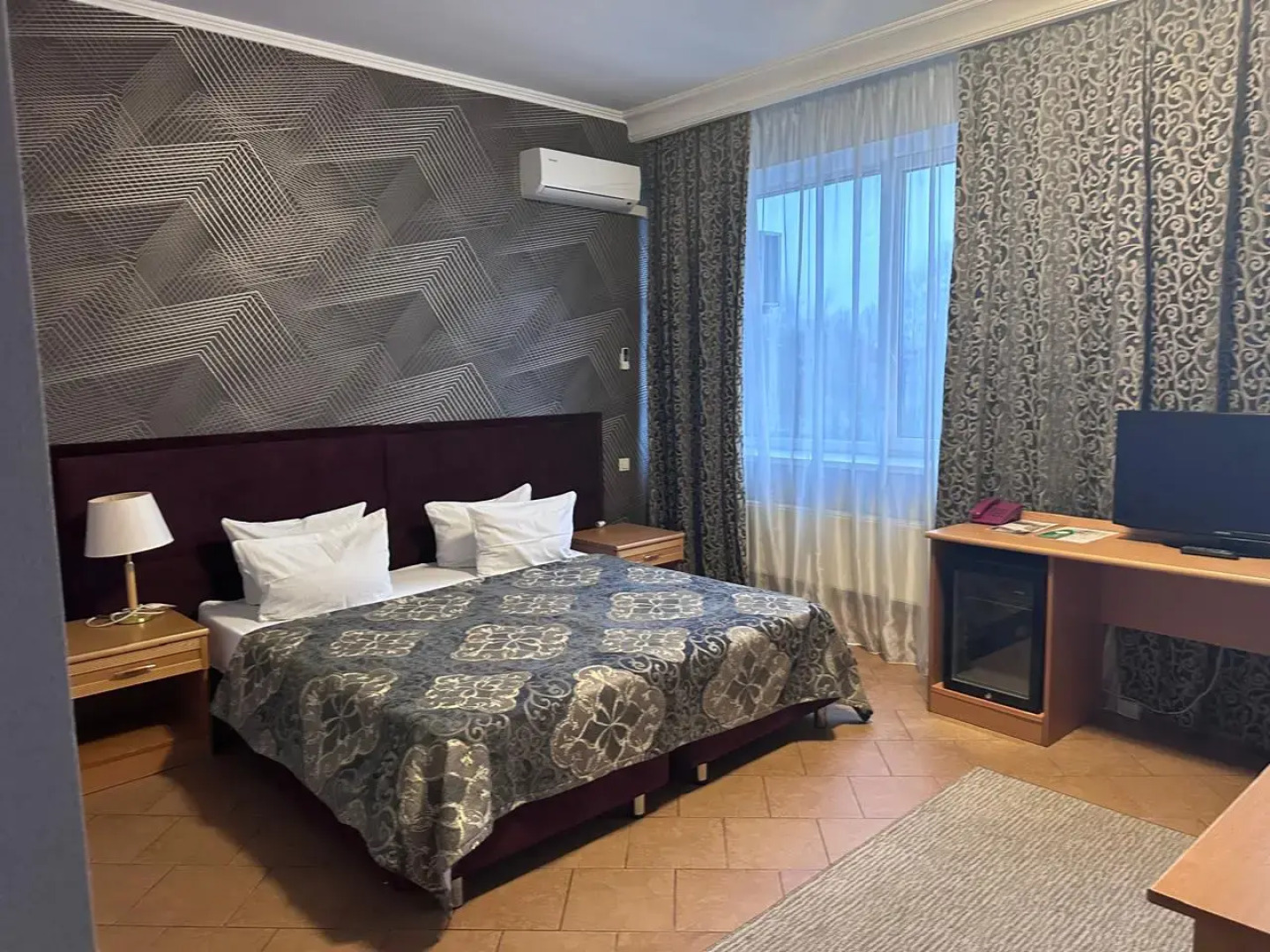 Отель Новый